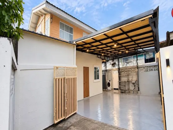 ให้เช่าบ้านเดี่ยว 2 ชั้น 3 ห้องนอน อุดมสุข 30 สุขุมวิท 103 เฟอร์นิเจอร์พร้อมอยู่