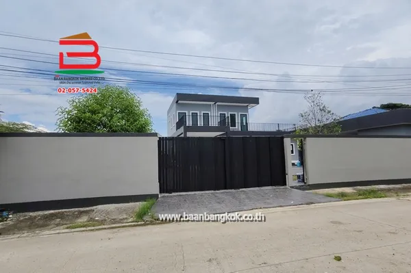 บ้านเดี่ยว 2 ชั้น เนื้อที่ 168 ตร.ว. หมู่บ้านสินอนันต์ (ซอยเลียบวารี 55) เลียบวารี(คู้ขวา) แขวงโคกแฝด เขตหนองจอก