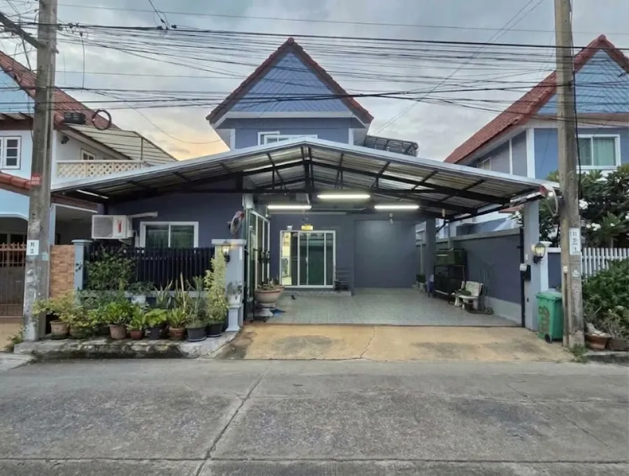 ขายบ้านเดี่ยว 2 ชั้น หมู่บ้านลานทอง 23/2 หลังใหญ่ 