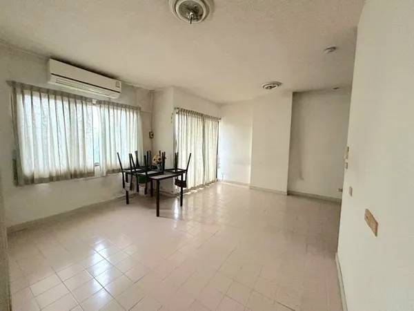 2399 ขาย คอนโด เดอะ วิลเลจ คอนโดมิเนียม The Village Condominium 1500000 บาท ใกล้กับ เซ็นทรัล บางนา ชั้นทั้งหมด 12 ชั้น ห