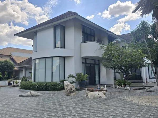 ขายบ้านเดี่ยวหรู คฤหาสน์ทายาท ใกล้เมืองทองธานี ที่ดิน 393.1 ตร.ว. หลังมุม 5 ห้องนอน 6 ห้องน้ำ พื้นที่ใช้สอย 500 ตร.ม. รา