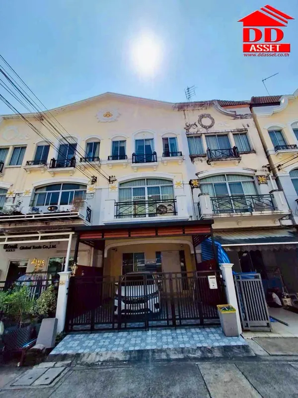 บ้านกลางเมือง เดอะรอยัล โมนาโค ศรีนครินทร์-พัฒนาการ
Code : T8237