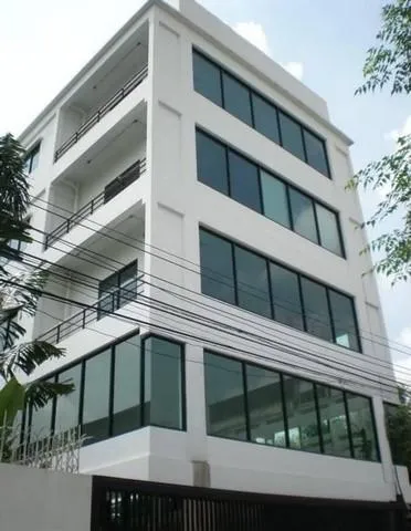 ขายโกดัง 235 ตร.ว. พร้อมออฟฟิศ 4 ชั้น ถ.สังคมสงเคราะห์ ใกล้ MRT ลาดพร้าว 71