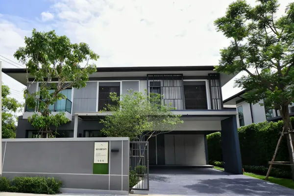 ขายบ้านเดี่ยว 2 ชั้น กลางสวนเขียวชอุ่มสุดร่มรื่นของสนามกอล์ฟ ริเวอร์เดล ปทุมธานี