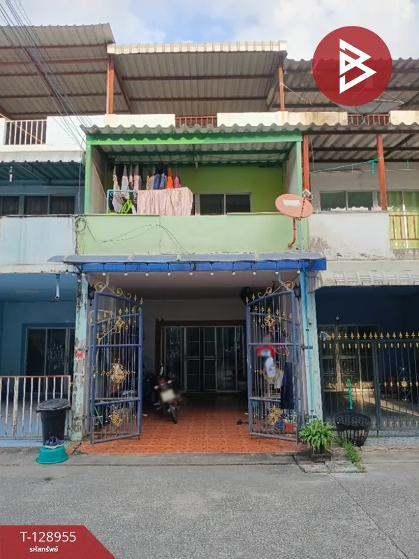 ขายทาวน์เฮ้าส์ หมู่บ้านอีสแลนด์แอนด์เฮ้าส์ ชลบุรี (East Land & House)