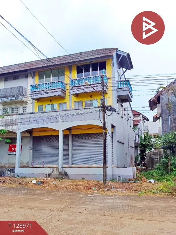 ขายทาวน์เฮ้าส์ 3 ชั้น เนื้อที่ 33.2 ตร.วา แหลมงอบ ตราด