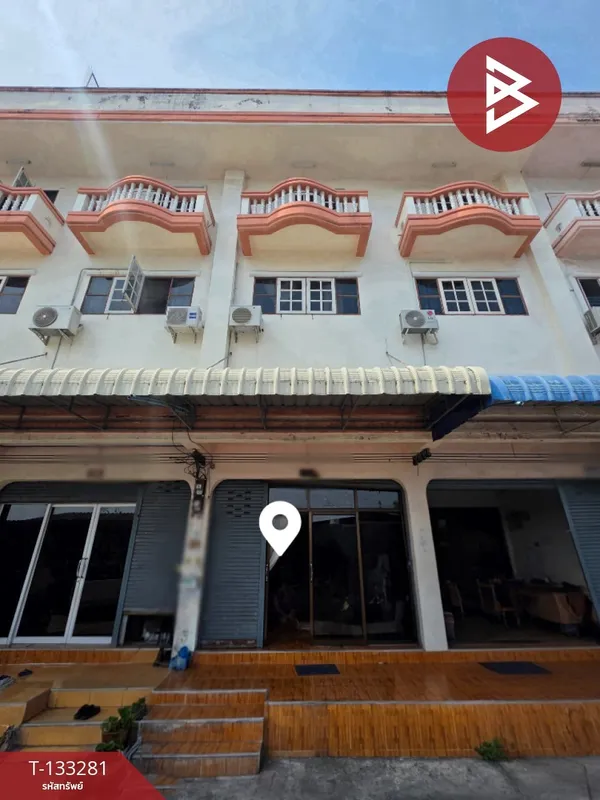 ขายอาคารพาณิชย์ 3 ครึ่ง พร้อมดาดฟ้า ซอยโรงเหล็กบางหญ้าแพรก