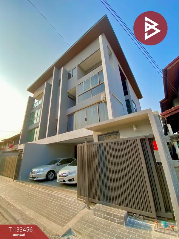 ขาย/ให้เช่า บ้านแฝดหรู 4 ชั้น เนื้อที่ 47.6 ตารางวา ซอยรามอินทรา 34 กรุงเทพฯ