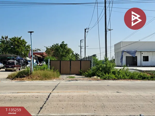 ขายที่ดิน เนื้อที่ 1 ไร่ พร้อมสิ่งปลูกสร้าง ถ.บ้านกล้วย-ไทรน้อย นครปฐม ทำเลดี