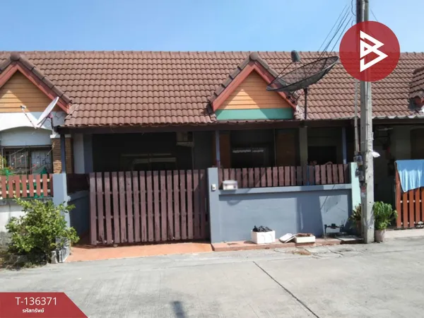 ขายทาวน์เฮ้าส์ หมู่บ้านโชติกา เทศบาล5 พานทอง ชลบุรี