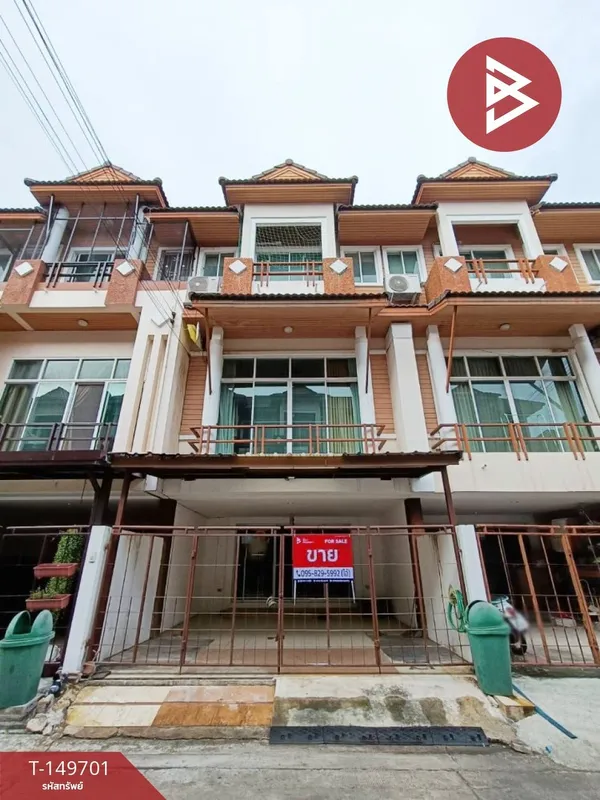 ขายทาวน์เฮ้าส์ 3 ชั้น หมู่บ้านรินรดา เมืองสมุทรสาคร ทำเลดี